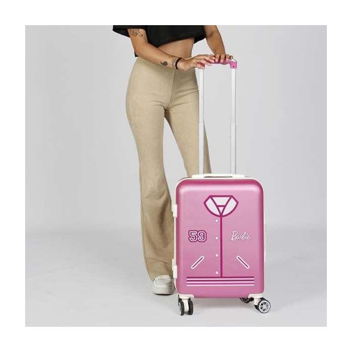 Karactermania Barbie Varsity Maleta Cabina ABS 4 Ruedas 55x38x20 cm 4 Karactermania Barbie Varsity Maleta Cabina ABS 4 Ruedas 55x38x20 cm 4