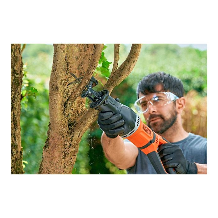 Sierra de sable 750w bes301-qs black+decker 4