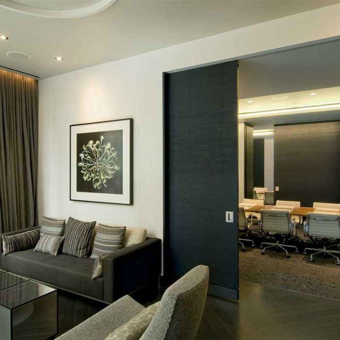 KLEIN SLID-150 Retrac Juego de Accesorios para Puertas Correderas de Madera, Sistema de Herrajes con Sujeción Embutida para Paso Óptimo 1