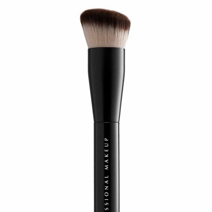 NYX Professional Makeup #prob37 CAN'T STOP WON'T STOP Brocha para Base de Maquillaje Cerdas Suaves Biseladas para Difuminar Base Líquida, Cruelty Free 1