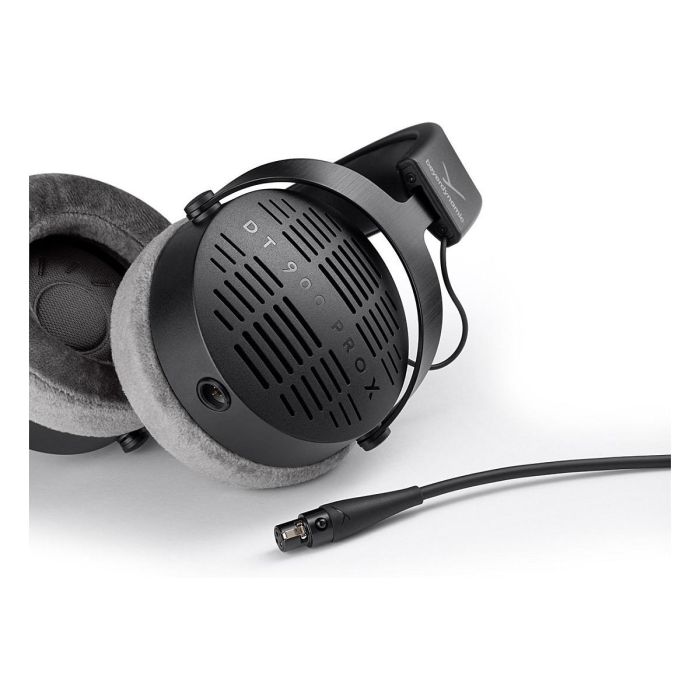 Beyerdynamic Auriculares de estudio DT 900 PRO X - Circumaurales abiertos, cable 3m con conectores 3.5/6.35 mm, 5-40000 Hz, 48 Ohm, color negro/gris 3