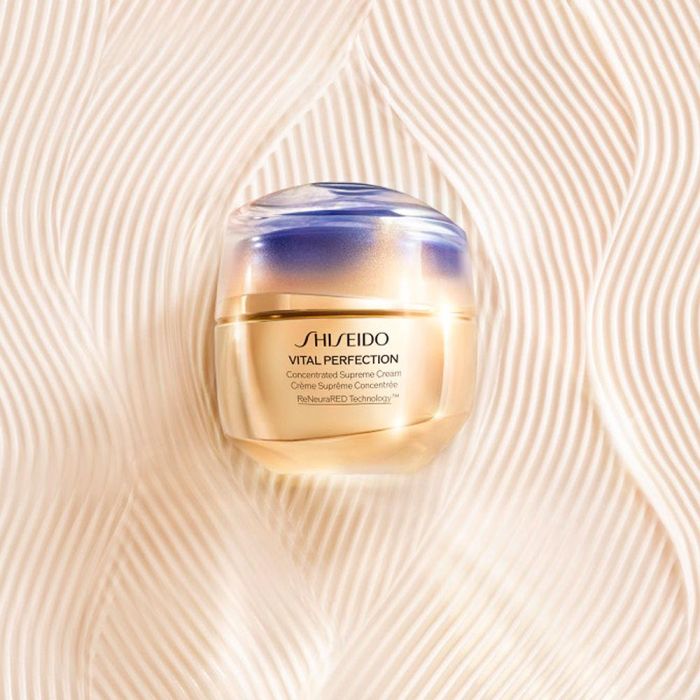 Corrector Facial Shiseido Vital Perfection 50 ml 2
