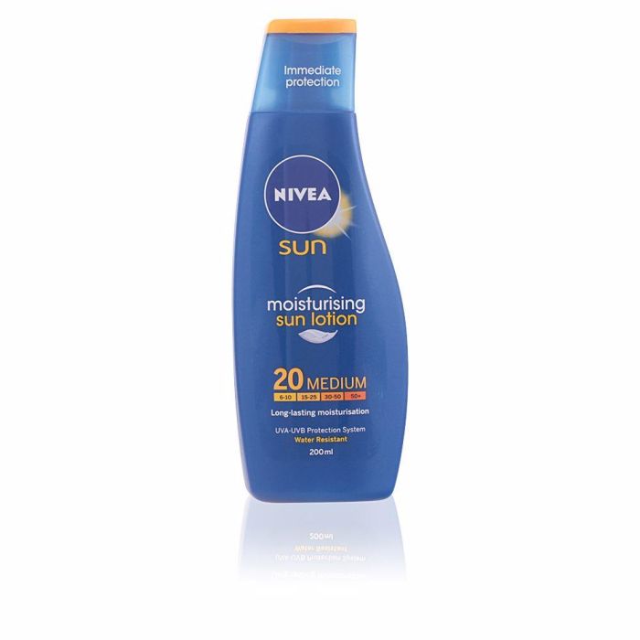 Nivea SUN PROTEGE&HIDRATA Leche Solar Corporal SPF20 Protección Media, 200 ml Nivea SUN PROTEGE&HIDRATA Leche Solar Corporal SPF20 Protección Media, 200 ml