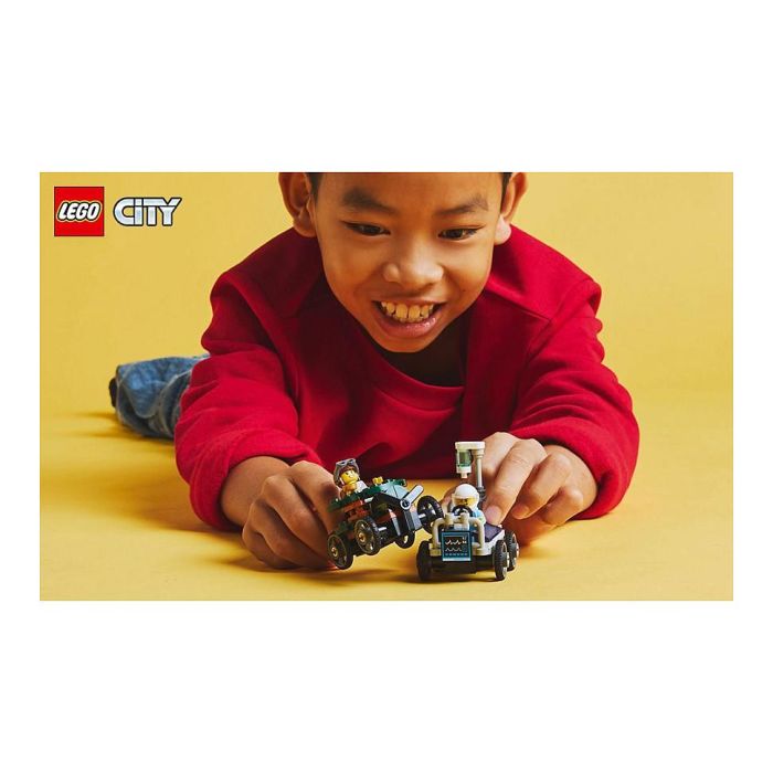LEGO 60459 City Avi3n vs. Cama de Hospital, Juego de Construcci3n, 70 Piezas, 5+ Anos