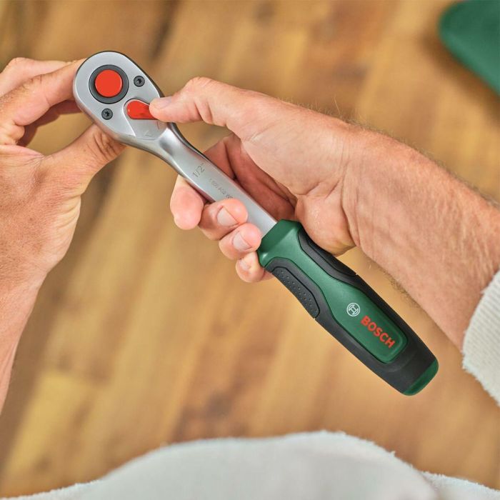 Bosch BOS4053423254143 Juego de 25 llaves de carraca de 1/2", par de torsión hasta 768 Nm, botón de bloqueo, agarre suave, estuche 4 Bosch BOS4053423254143 Juego de 25 llaves de carraca de 1/2", par de torsión hasta 768 Nm, botón de bloqueo, agarre suave, estuche 4