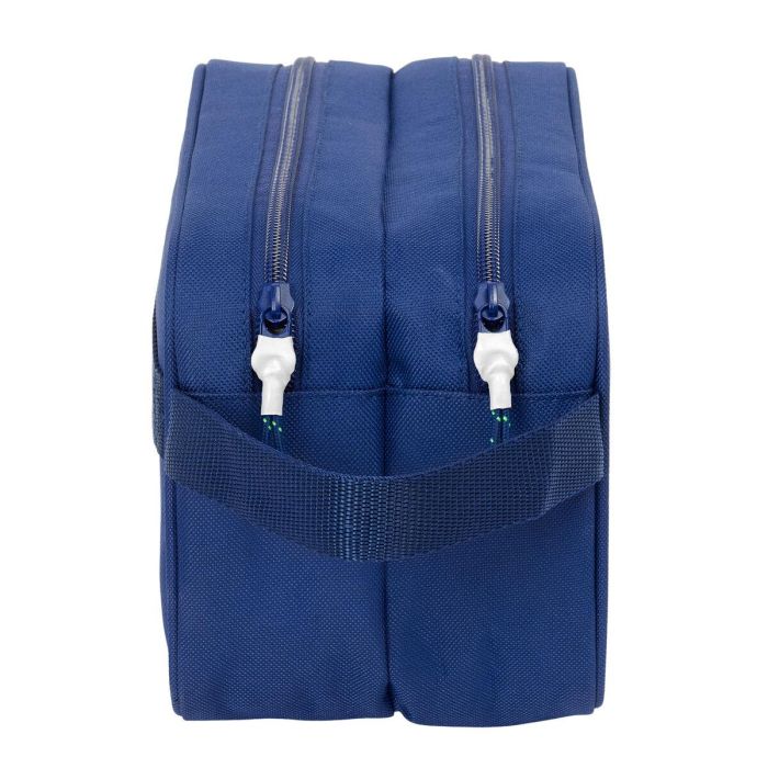 Neceser de Viaje F.C. Barcelona Azul marino Deportivo 26 x 15 x 12.5 cm 1 Neceser de Viaje F.C. Barcelona Azul marino Deportivo 26 x 15 x 12.5 cm 1