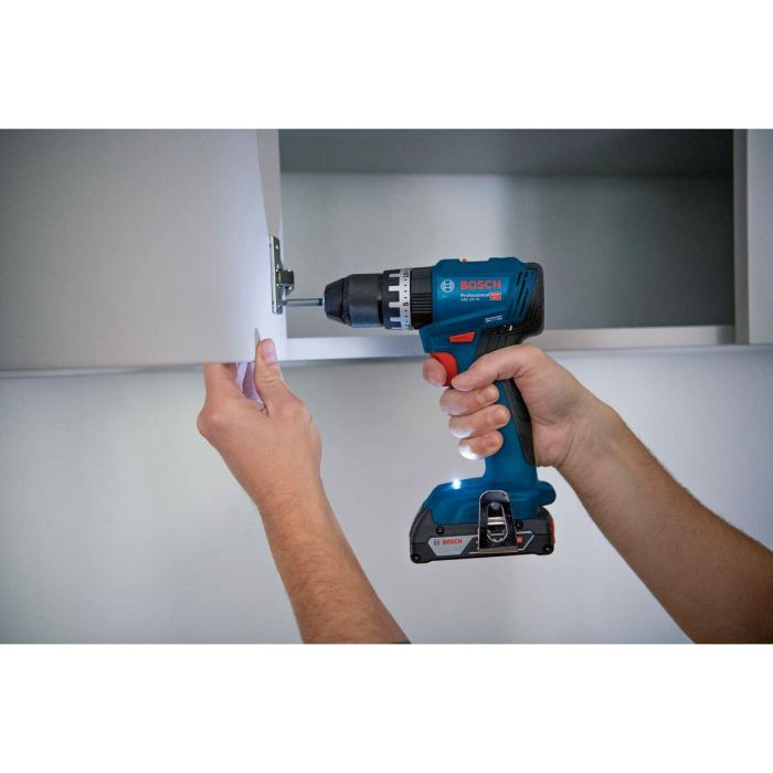 Bosch Professional BOS4059952635705 Taladro Percutor GSB 18V-45 18V con 2 baterías 2.0 Ah, cargador GAL 18V-20, maletín L-Case y 82 accesorios. 1 Bosch Professional BOS4059952635705 Taladro Percutor GSB 18V-45 18V con 2 baterías 2.0 Ah, cargador GAL 18V-20, maletín L-Case y 82 accesorios. 1