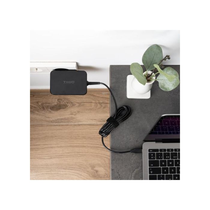 TOOQ Cargador portatil gan USB-C pd 100W, negro 2