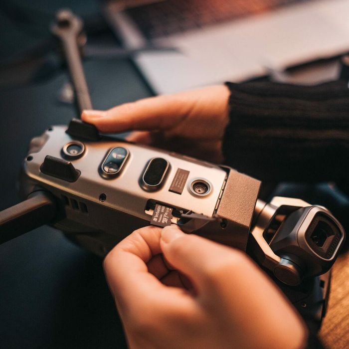 Verbatim Tarjeta de Memoria microSDHC/SDXC 256GB Clase 10 Negra de Alta Velocidad con Adaptador SD para Móviles, Cámaras y GPS 3