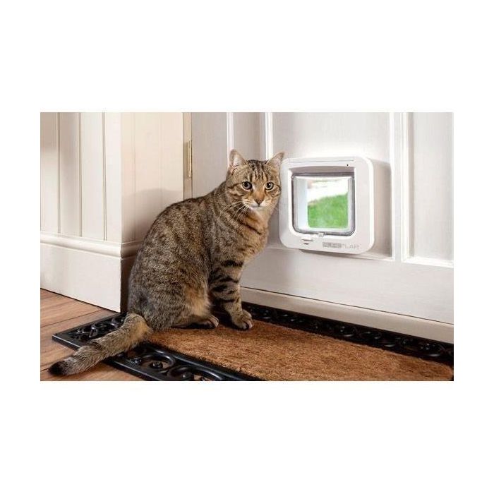 Sureflap Solapa para Gatos con Lector de Microchip Electrónico - Previene Gatos Callejeros - Memoria 32 Gatos - Blanco 2 Sureflap Solapa para Gatos con Lector de Microchip Electrónico - Previene Gatos Callejeros - Memoria 32 Gatos - Blanco 2