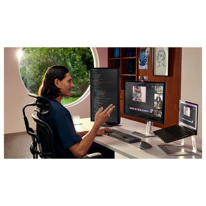 Logitech Brio 705 Cámara Web 4K Master Series Grafito, 3840 x 2160, 30 fps, Zoom 4x, Tapa de Privacidad, USB-C 960-001559 3