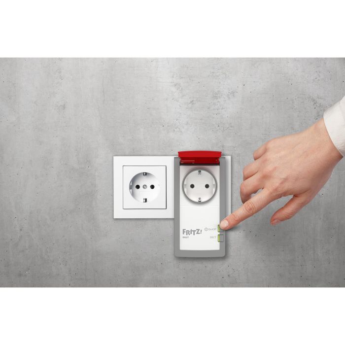 AVM DECT 210 IP44 - Enchufe Inteligente Exterior/Interior con Medición de Consumo Eléctrico, Inalámbrico, Blanco 3