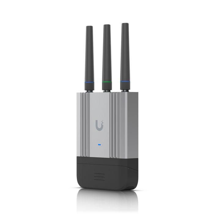 Ubiquiti Mobile Router Industrial, LTE Cat 4 WiFi, nano-SIM (4FF), 2x GbE RJ45, Weatherproof. polycarbonate, aluminum 2 Ubiquiti Mobile Router Industrial, LTE Cat 4 WiFi, nano-SIM (4FF), 2x GbE RJ45, Weatherproof. polycarbonate, aluminum 2