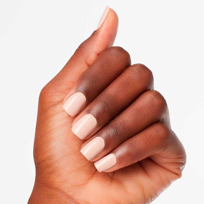 OPI NAIL LACQUER Esmalte Uñas Duración 7 Días #Tiramisu for two 15 ml Beige