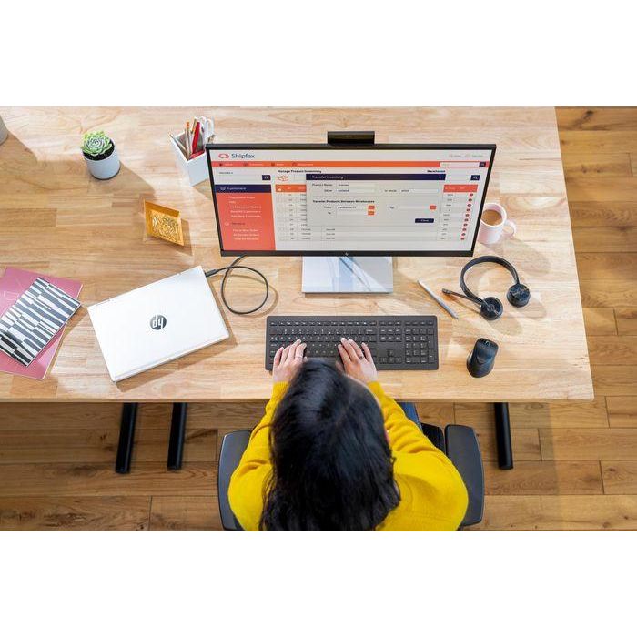 HP 68.58 cm (27"), QHD (2560 x 1440), 16:9, 300 cd/m², 1000:1 static, 5000000:1 dynamic, 5 ms gray to gray 13 HP 68.58 cm (27"), QHD (2560 x 1440), 16:9, 300 cd/m², 1000:1 static, 5000000:1 dynamic, 5 ms gray to gray 13