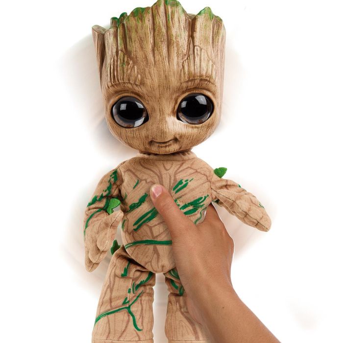Mattel Hjm23 Peluche Interactivo Yo Soy Groot Bailarín con Sonido y Movimiento de Guardianes de la Galaxia - Marvel 27.94cm 1 Mattel Hjm23 Peluche Interactivo Yo Soy Groot Bailarín con Sonido y Movimiento de Guardianes de la Galaxia - Marvel 27.94cm 1