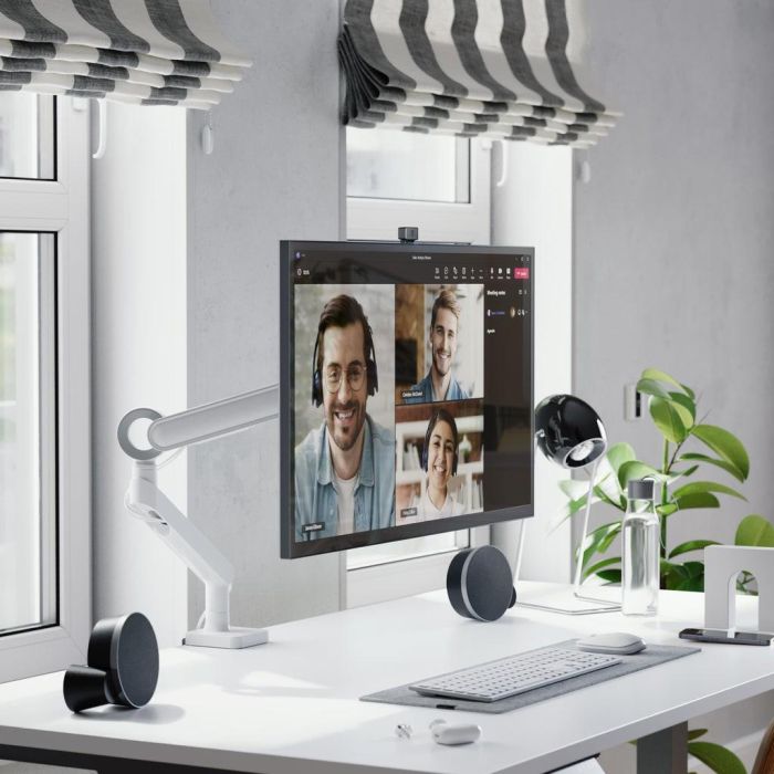 Alogic Clarity Pro Max 32 UHD 4K Monitor with 65W + 8MP Webcam 8
