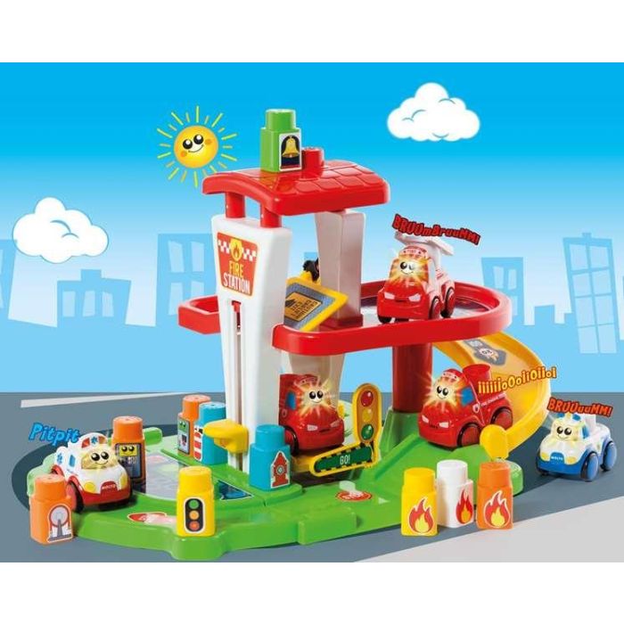 Juego construcción estación de bomberos con coche electrónico, luz y sonido 53x31x31 cms 10