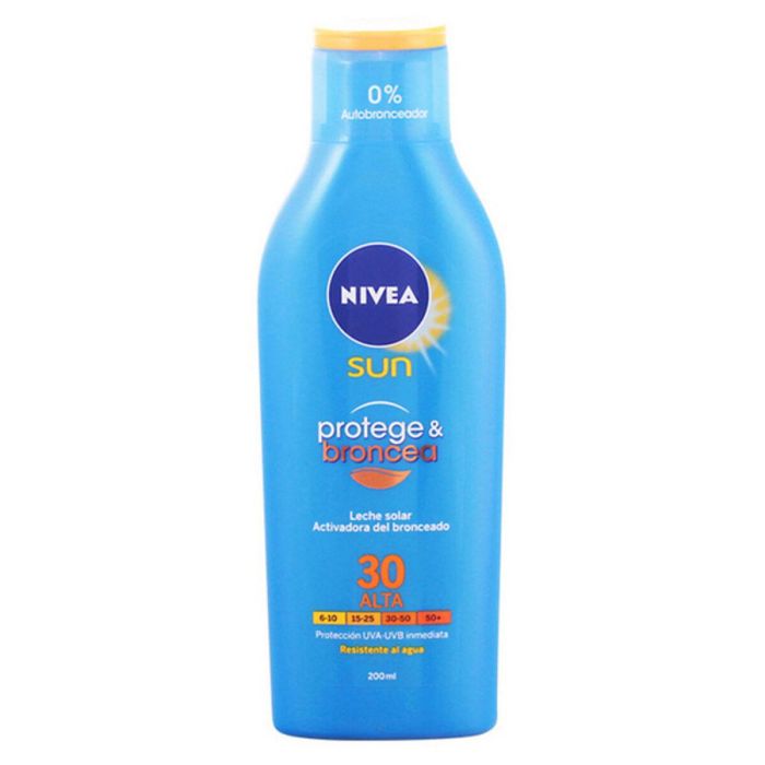 Nivea Sun Solar Milk Protect & Sunbathe F30 200 mL Nivea Sun Solar Milk Protect & Sunbathe F30 200 mL