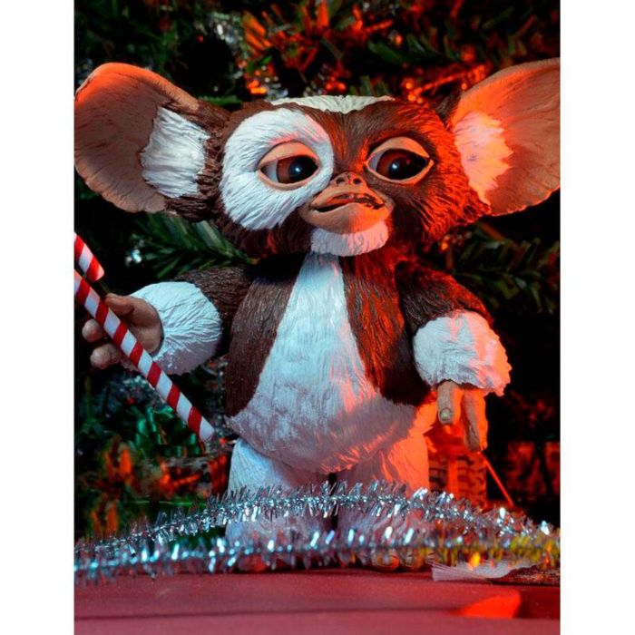 NECA Figura Ultimate Gizmo Gremlins 12cm Articulada con Accesorios 3