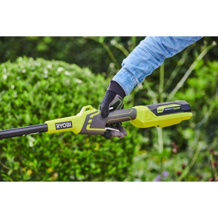 RYOBI Recortadora de hilo inalámbrica 36V, ancho corte ajustable 28-33 cm, batería 2.0 Ah y cargador 1.7A, cabezal automático. 3