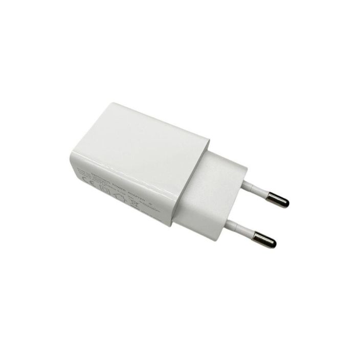 MicroConnect 1 x USB, 5 V, 1 A, 100 - 240V, White 1 MicroConnect 1 x USB, 5 V, 1 A, 100 - 240V, White 1