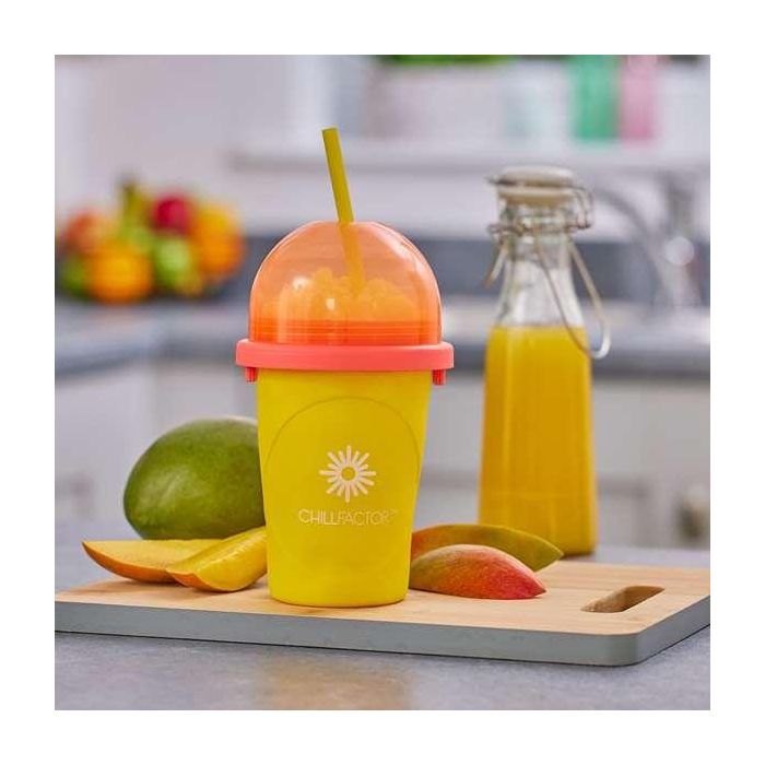 Bandai Maquina de Granizar Chillfactor (Congela, Aprieta y Disfruta) 10.5x10.5x18.8cm - Modelos Surtidos