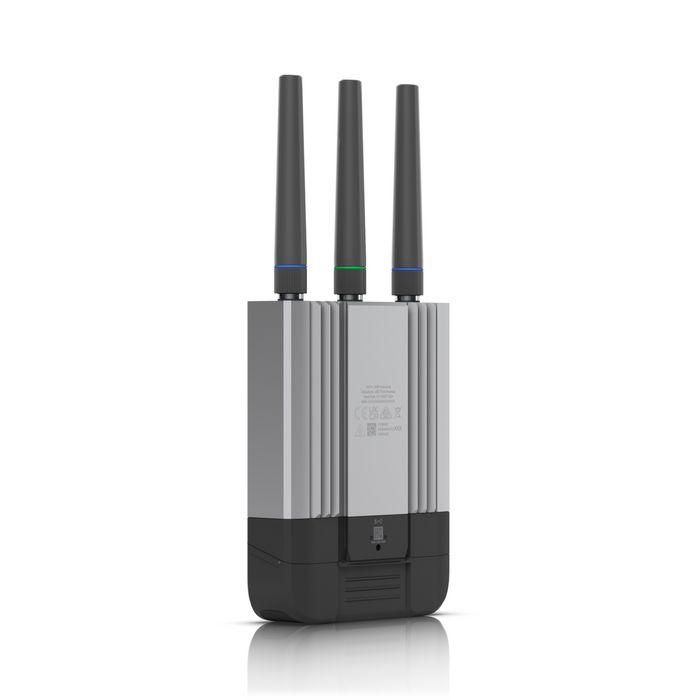 Ubiquiti Mobile Router Industrial, LTE Cat 4 WiFi, nano-SIM (4FF), 2x GbE RJ45, Weatherproof. polycarbonate, aluminum 3 Ubiquiti Mobile Router Industrial, LTE Cat 4 WiFi, nano-SIM (4FF), 2x GbE RJ45, Weatherproof. polycarbonate, aluminum 3