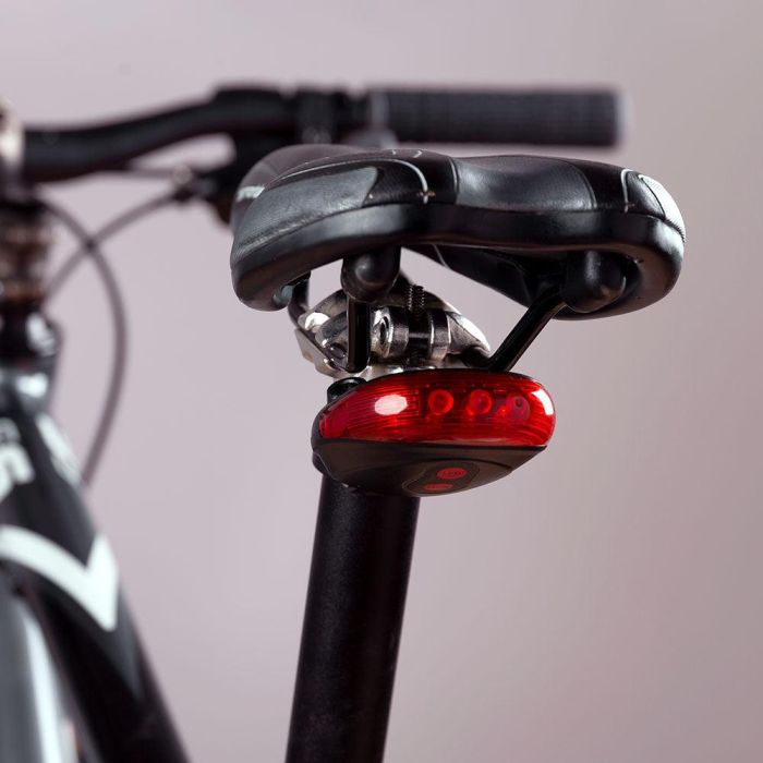 Luz Bicicleta LED Delantera y Trasera 30 Lux, 220° Visibilidad Lateral, Múltiples Modos, Montaje sin Herramientas, 200 min Autonomía 1 Luz Bicicleta LED Delantera y Trasera 30 Lux, 220° Visibilidad Lateral, Múltiples Modos, Montaje sin Herramientas, 200 min Autonomía 1