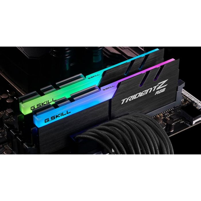 G.Skill F4-3600C18D-16GTZR 16GB (2x8GB) DDR4 3600MHz CL18 Trident Z RGB Unbuffered DIMM para PC 4 G.Skill F4-3600C18D-16GTZR 16GB (2x8GB) DDR4 3600MHz CL18 Trident Z RGB Unbuffered DIMM para PC 4