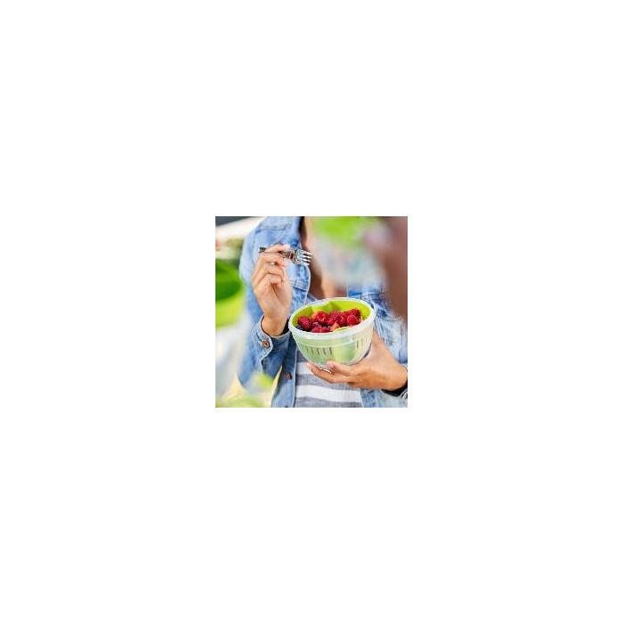 Emsa N10722 Clip & Go Fruit Bowl Fiambrera con Colador 1.1 L - Hermético para Fruta 3