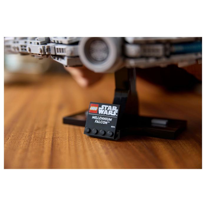 LEGO Star Wars Millennium Falcon 75375 Halcón Milenario Juego de Construcción 921 Piezas