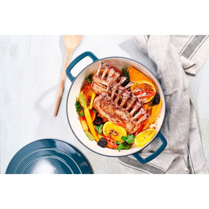 Cacerola con tapa - ACOGEDORA Y MODERNA - FONTESTIC - Hierro fundido esmaltado - Ø28 cm - 6,15 L - Apta para todo tipo de cocinas, incluida la de inducción - Azul 4