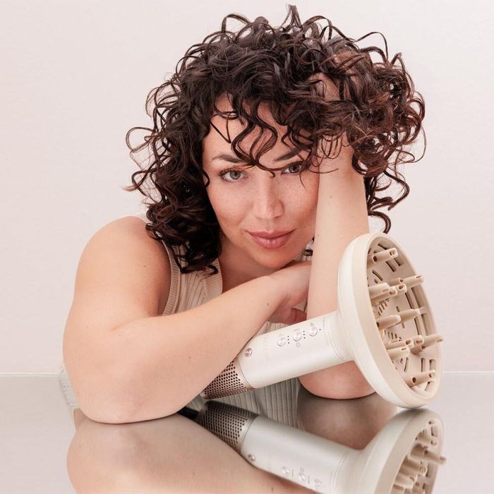 Cecotec Secador de pelo con difusor DryWave Nébula 1300W BLDC PlasmaTech rizos definidos 6