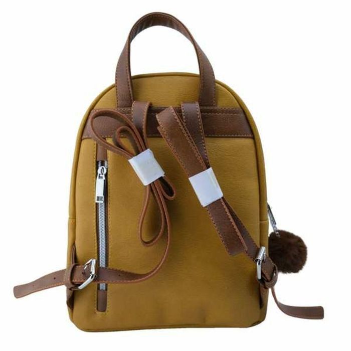 Mochilita pu ocre pokémon premium con bolsillo delantero y trasero.28 x 22 x 11 cm. 1 Mochilita pu ocre pokémon premium con bolsillo delantero y trasero.28 x 22 x 11 cm. 1
