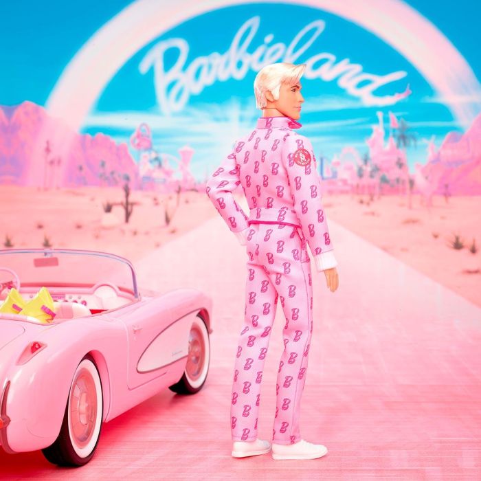 Barbie Ken The Movie Jcp80 Muñeco de Coleccionista con Chándal Rosa y Patines, Inspirado en Ryan Gosling 4