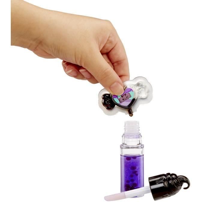 MGA Muñeca Brillo de Labios Yummiland Cambia de Color con Agua Fría - Modelos Surtidos 2