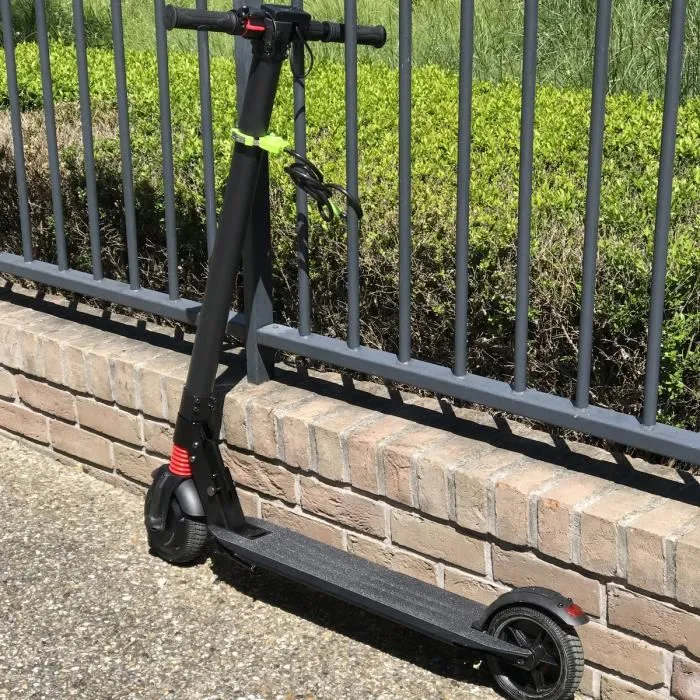 Master Lock 8275EURDPRO Cable para candado con esposas, 1 m, 8 mm de diámetro, ideal para scooters y bicicletas, revestimiento de vinilo 2