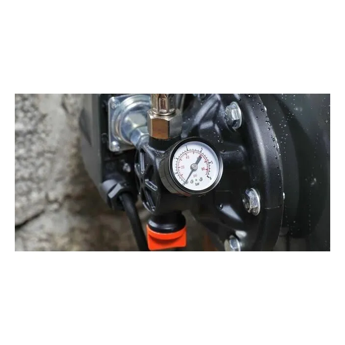 Gardena Grupo de Presión 3700/4 - 3700l/h, 800W, 4.1 bar, Depósito 19L, Manómetro 3