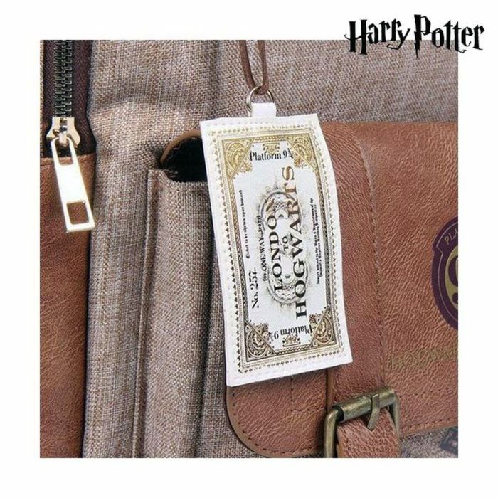 Cerdá Mochila Urbana Casual Harry Potter Marrón Poliéster/PU, Ideal Adultos y Jóvenes, Medidas 34x8x40 cm 6 Cerdá Mochila Urbana Casual Harry Potter Marrón Poliéster/PU, Ideal Adultos y Jóvenes, Medidas 34x8x40 cm 6