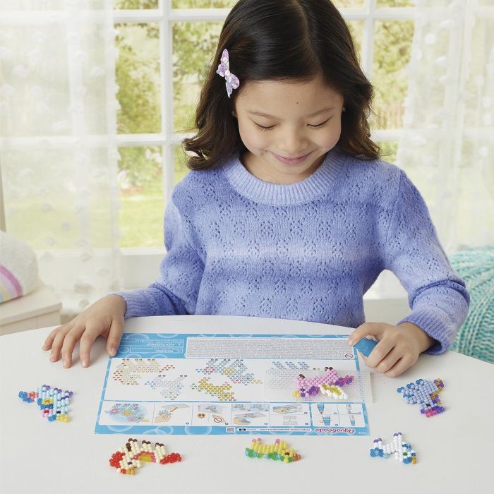 Aquabeads AQU5054131351284 Kit Amigos Unicornio - Cuentas para manualidades, más de 800 cuentas, a partir de 4 años 4
