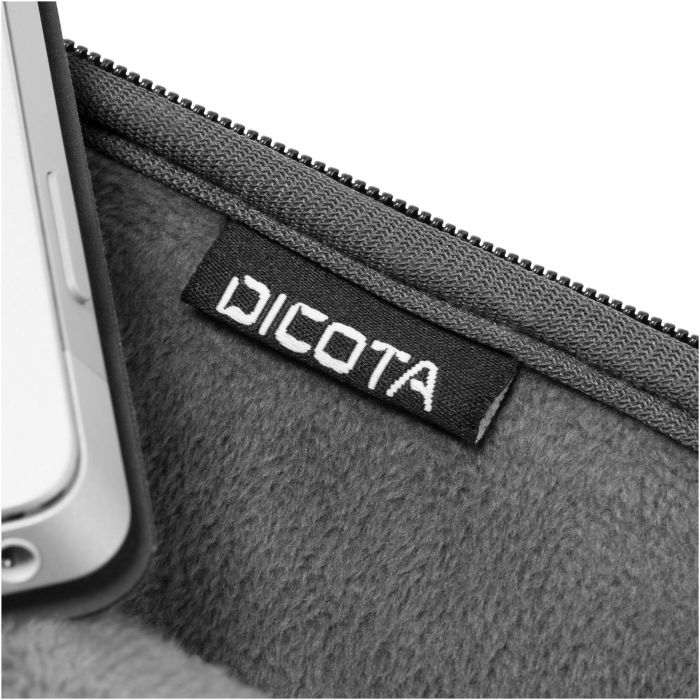 DICOTA UltraSkinPro 13-13.3" black 4 DICOTA UltraSkinPro 13-13.3" black 4