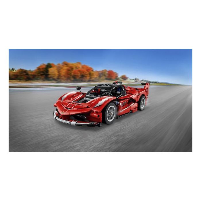 LEGO Ferrari FXX K Set de Construcción para Adultos - Maqueta de Coche Deportivo 1:13 con Motor V12 y Puertas de Mariposa, para Mayores de 10 Años (42143) 3