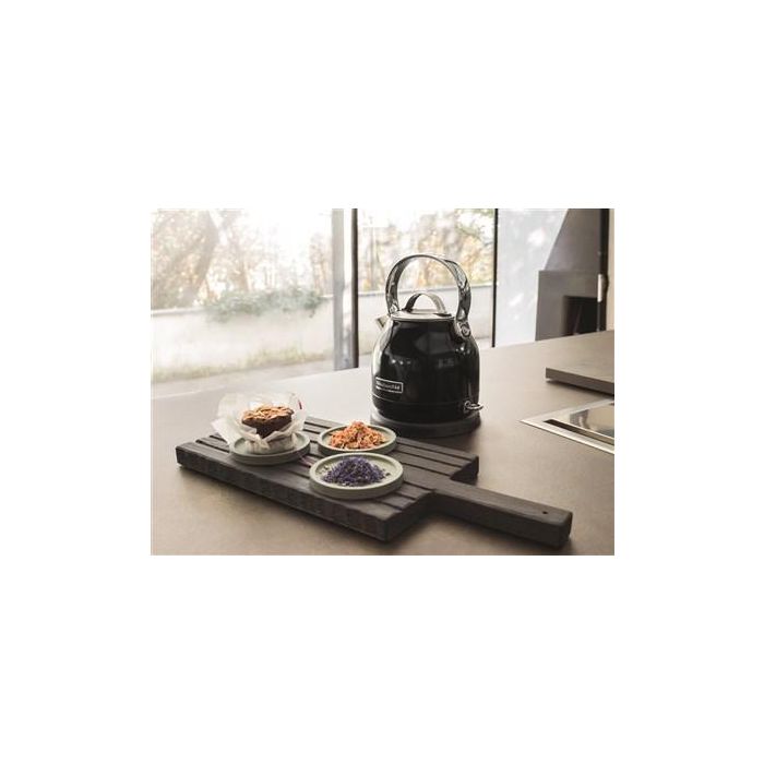 Kitchenaid 5KEK1222 EOB Hervidor 1,25L Negro, Función Antigoteo, Diseño Retro 4 Kitchenaid 5KEK1222 EOB Hervidor 1,25L Negro, Función Antigoteo, Diseño Retro 4