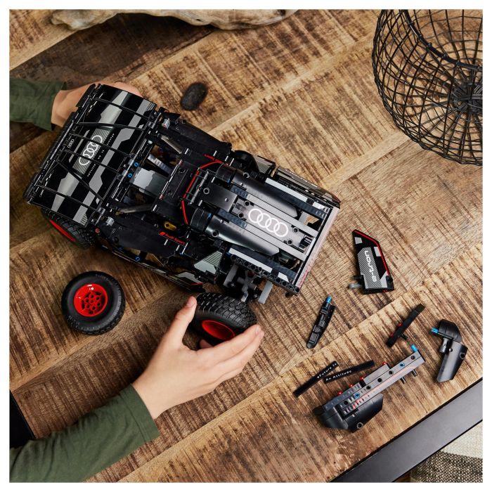 LEGO 42160 Audi RS Q e-tron Coche de Rally Teledirigido Modelo Todoterreno Dakar