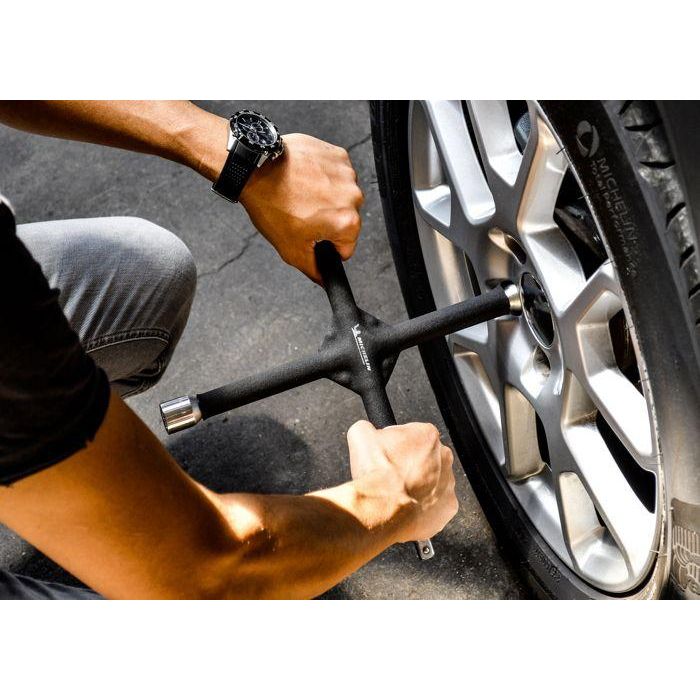 Michelin MIC3221320085301 Llave Cruzada Antideslizante 17/19/21mm y 1/2 Cuadrado - para Ruedas de Coche 1
