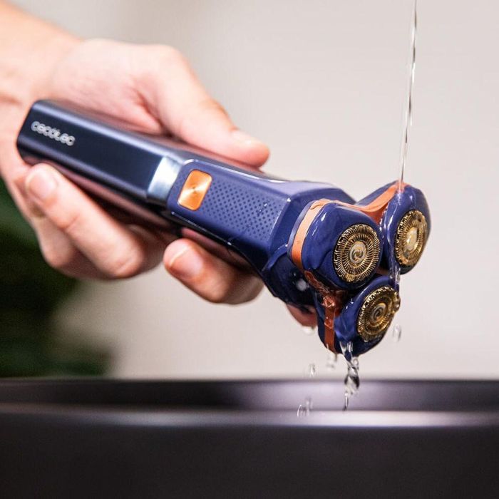 Cecotec Afeitadora Eléctrica PrecisionCare Aluminium LED, titanio, 2 velocidades, 2h batería 5