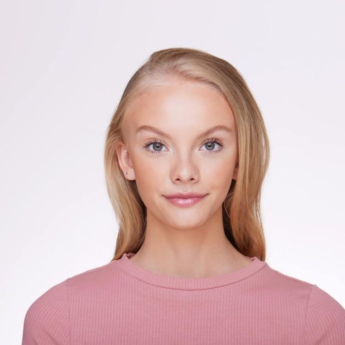 Essence SUN CLUB Bronceador Mate Polvos Faciales Veganos y Cruelty Free #02 Luminous Ivory, 15g para un Tono Dorado Natural 3