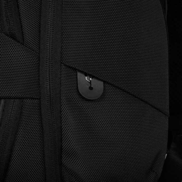 Targus HeritageLuxe Mochila de viaje para portátil 15-16 pulgadas Hombre Poliéster Negra con RFID y ventilación posterior 8