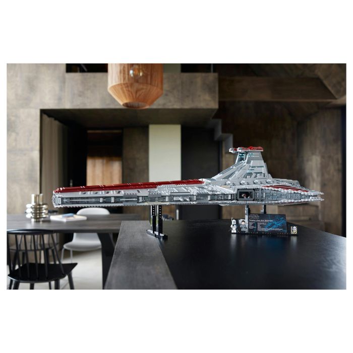 LEGO Star Wars Crucero de Ataque Clase Venator de la República 75367 5374 Piezas